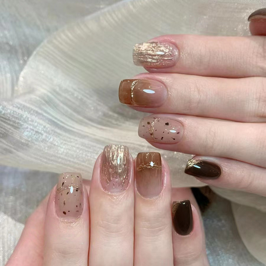 Nail Art Press On - 10 ชิ้น เล็บปลอมทำมือสีน้ำตาลคาราเมลลายตาแมว เล็บปลอมสำหรับฤดูใบไม้ร่วงและฤดูหนาว ทรงสั้นหัวเหลี่ยม สำหรับตกแต่งเล็บและใช้งานได้จริง