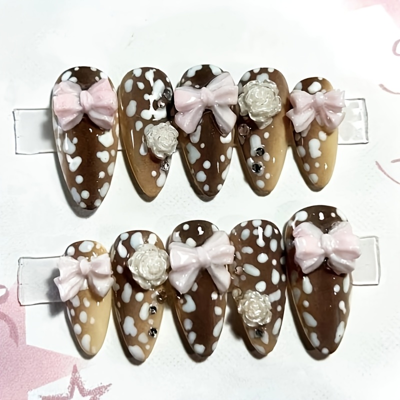 Nail Art Press On - ชุดเล็บปลอมแบบกดติด 10 ชิ้น ลายอัลมอนด์ สีมิลค์คอฟฟี่ ลายจุดกวาง